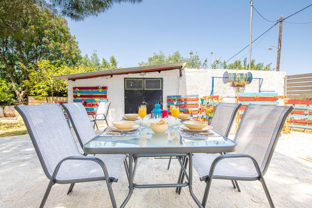 Doukas House With Vineyard, Artemis Apartament *